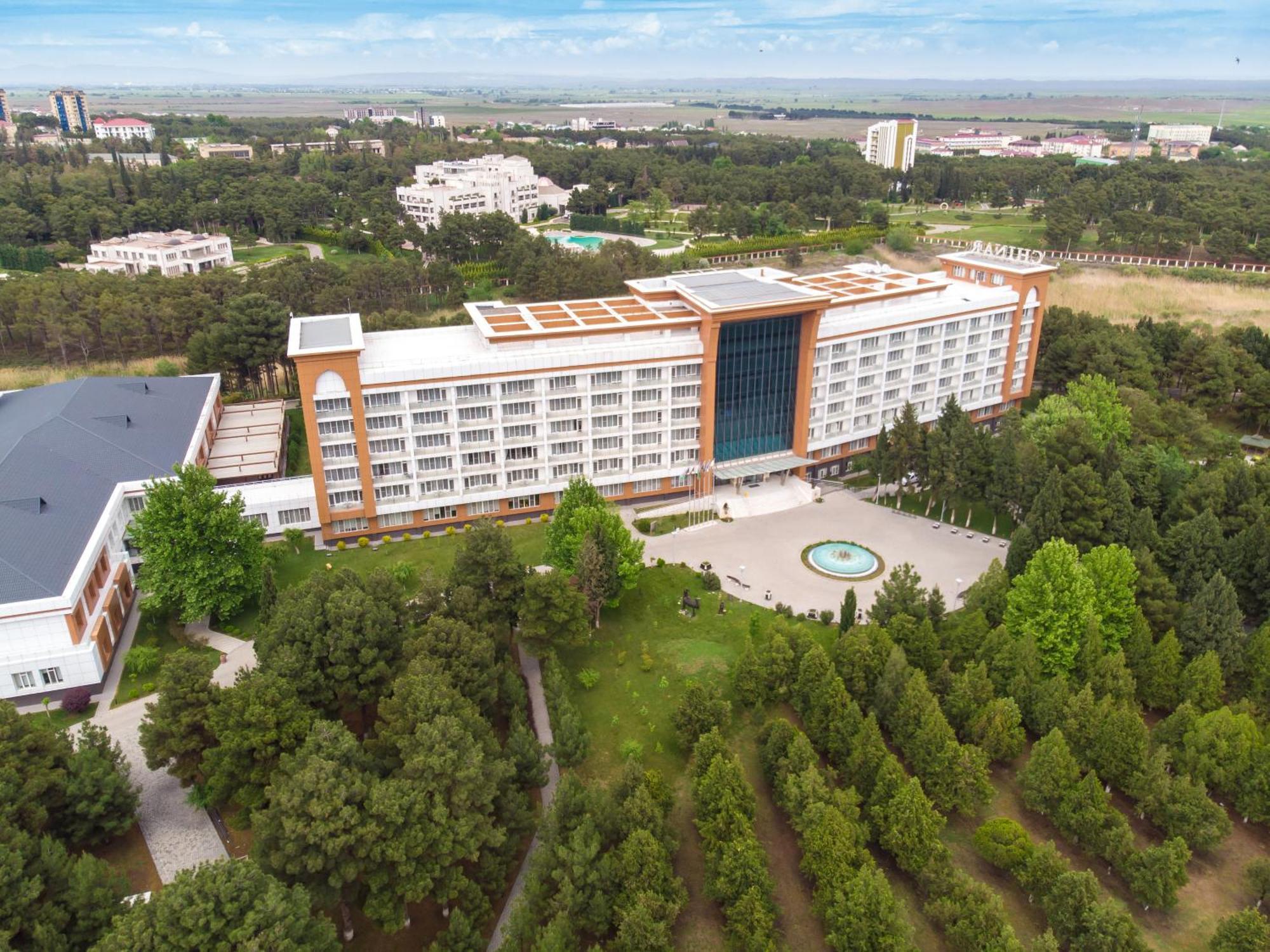 Chinar Hotel & Spa Нафталан Экстерьер фото