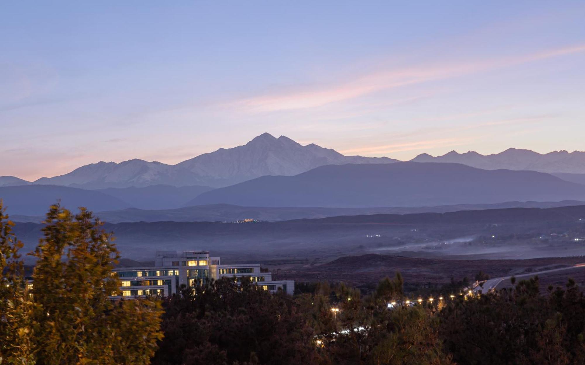 Chinar Hotel & Spa Нафталан Экстерьер фото