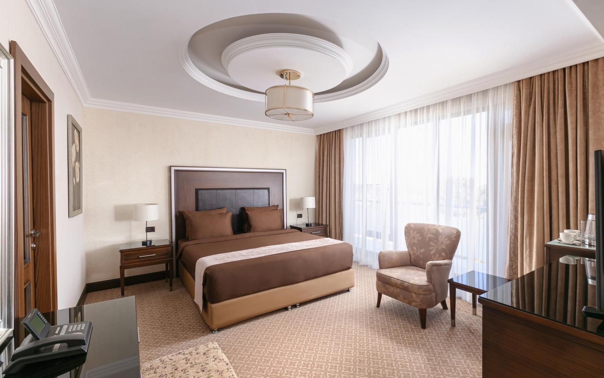 Chinar Hotel & Spa Нафталан Экстерьер фото