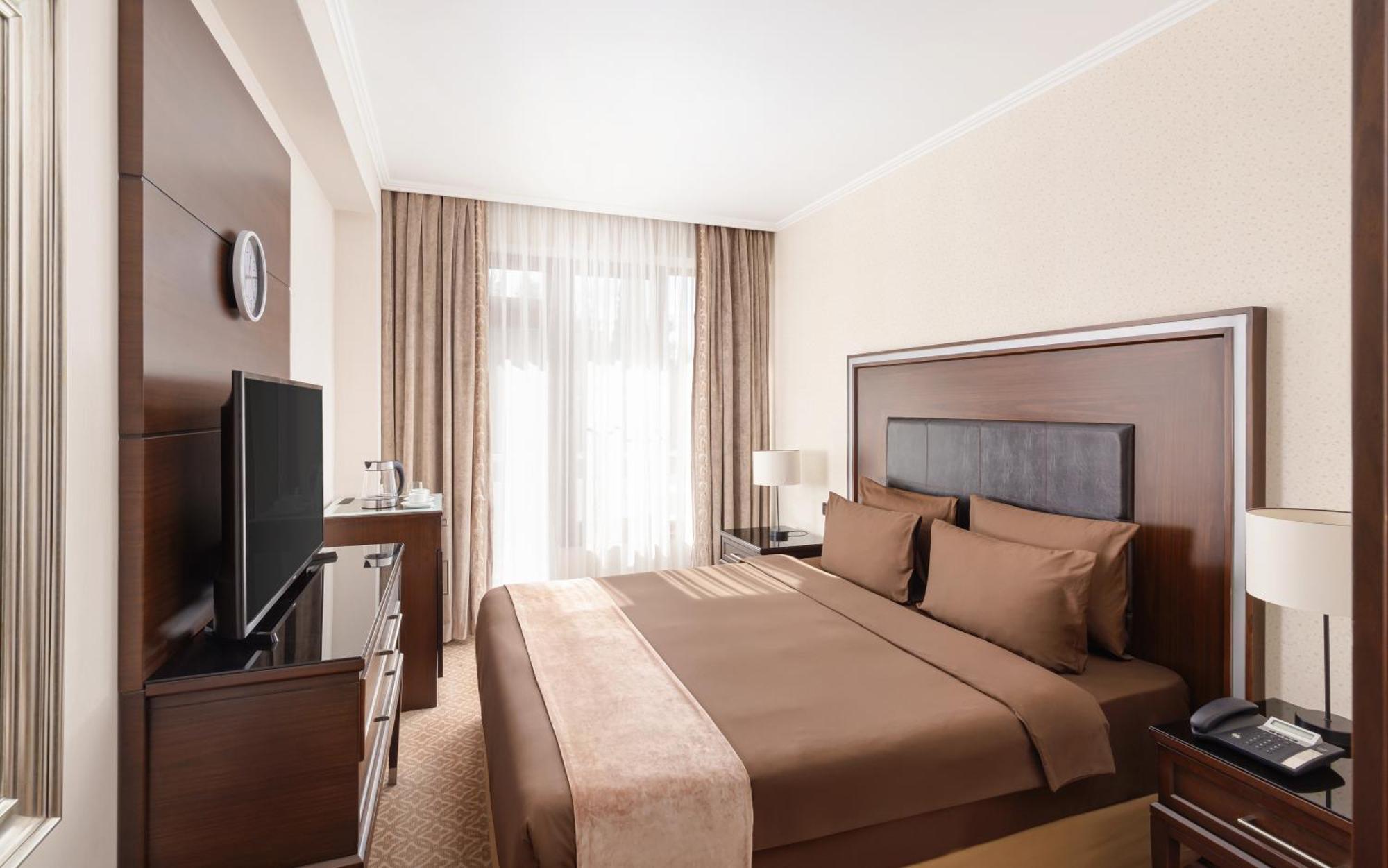 Chinar Hotel & Spa Нафталан Экстерьер фото