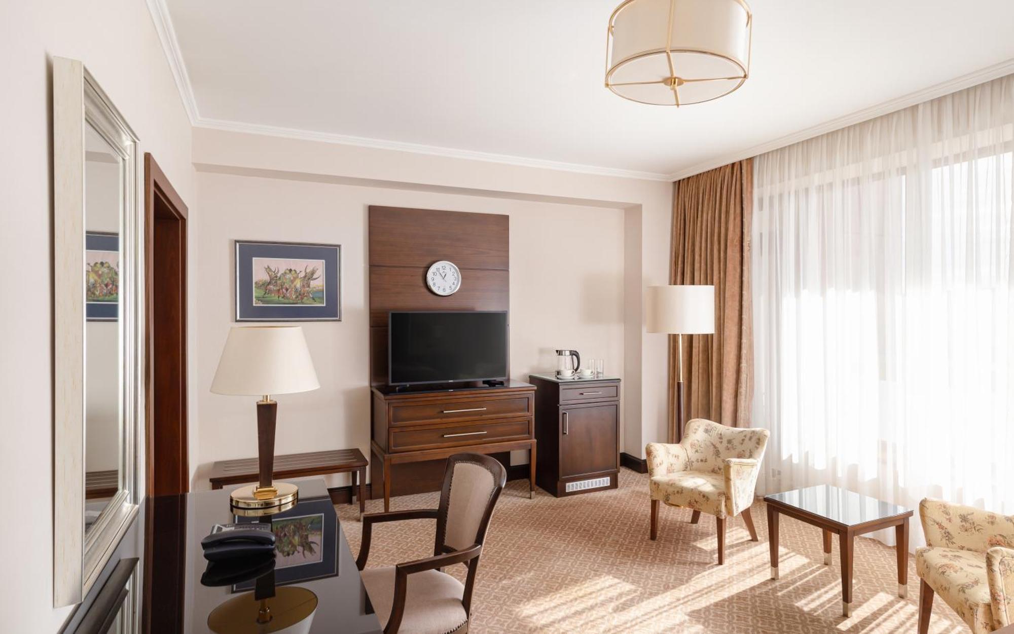Chinar Hotel & Spa Нафталан Экстерьер фото