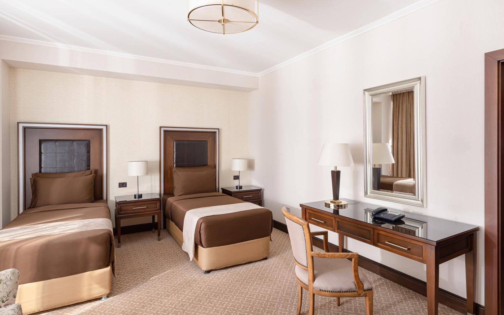 Chinar Hotel & Spa Нафталан Экстерьер фото