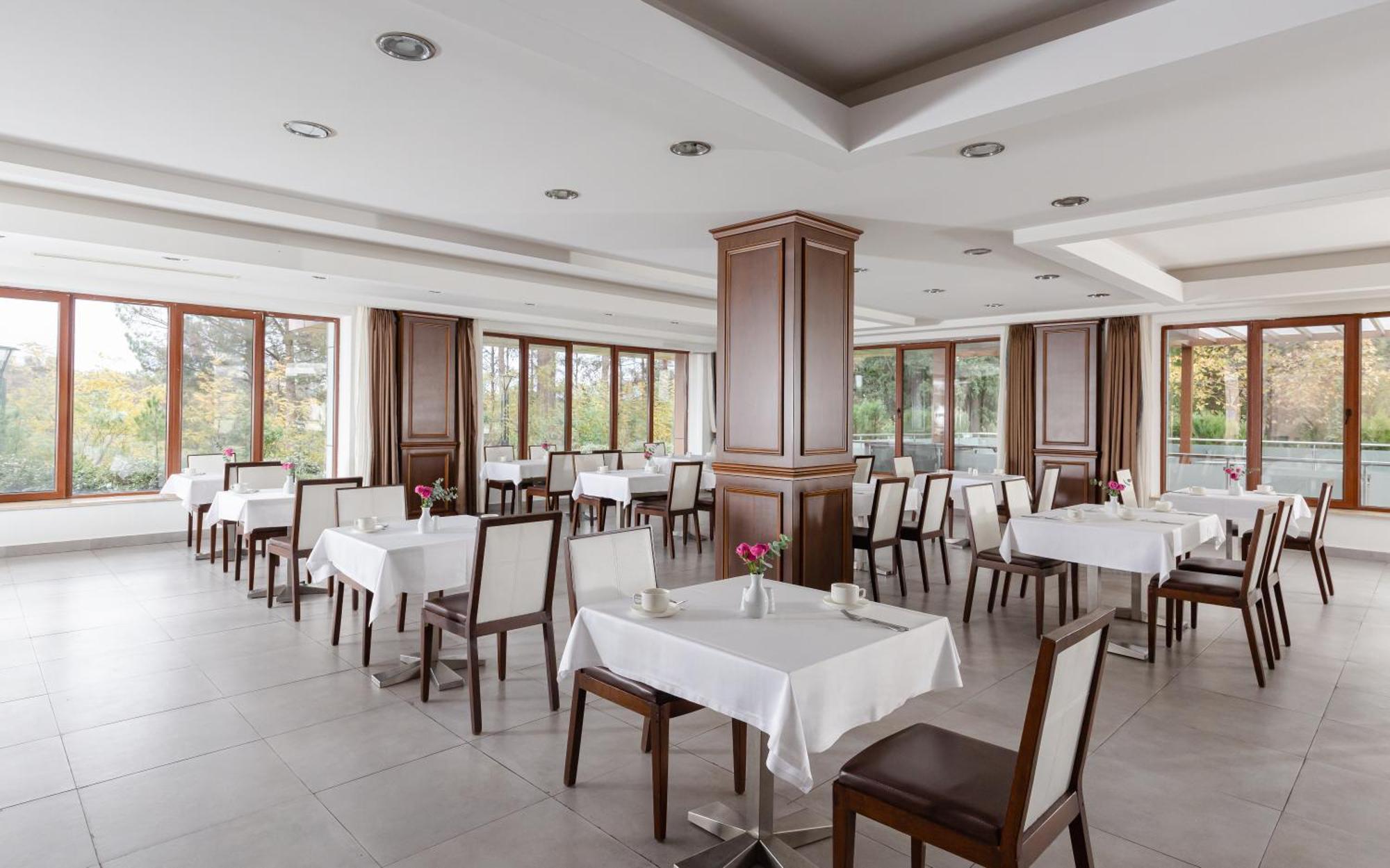 Chinar Hotel & Spa Нафталан Экстерьер фото